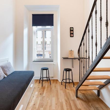 Rhino Apartments リュブリャナ エクステリア 写真