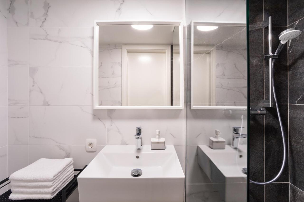 Rhino Apartments リュブリャナ エクステリア 写真