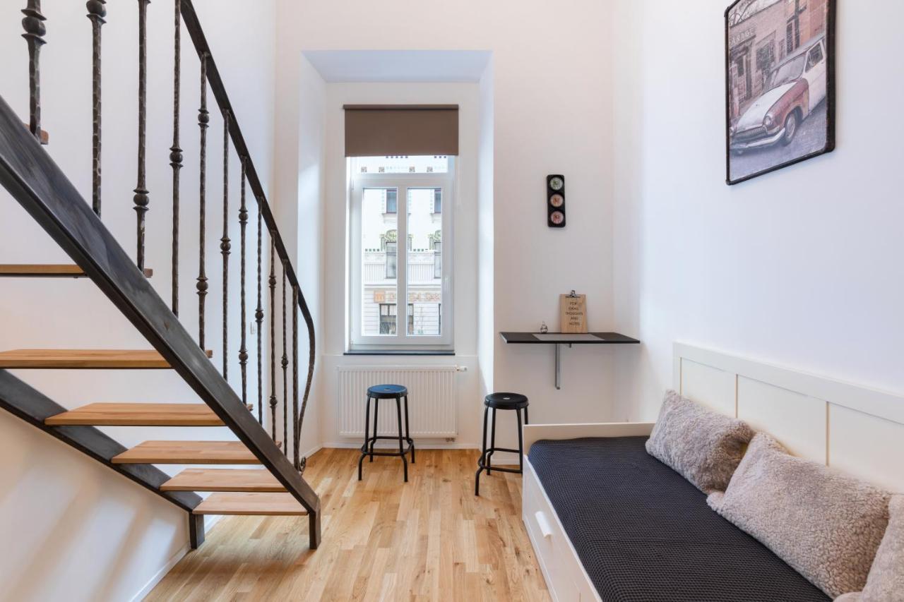 Rhino Apartments リュブリャナ エクステリア 写真